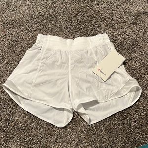 Lululemon white hotty hot shorts 4 inch